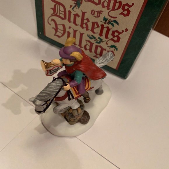 Department 56 Dept 56 XI - Eleven Lords A-Leaping and 10 pipers piping - Picture 11 of 12